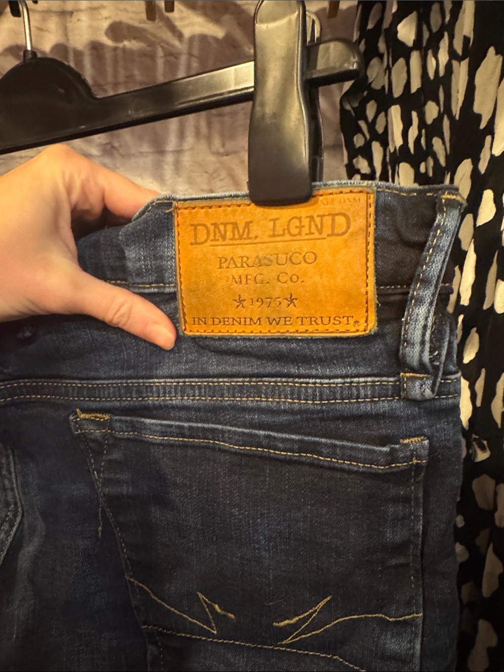 Parasuco • Men's Indigo Straight Jeans - Picture 3 of 4